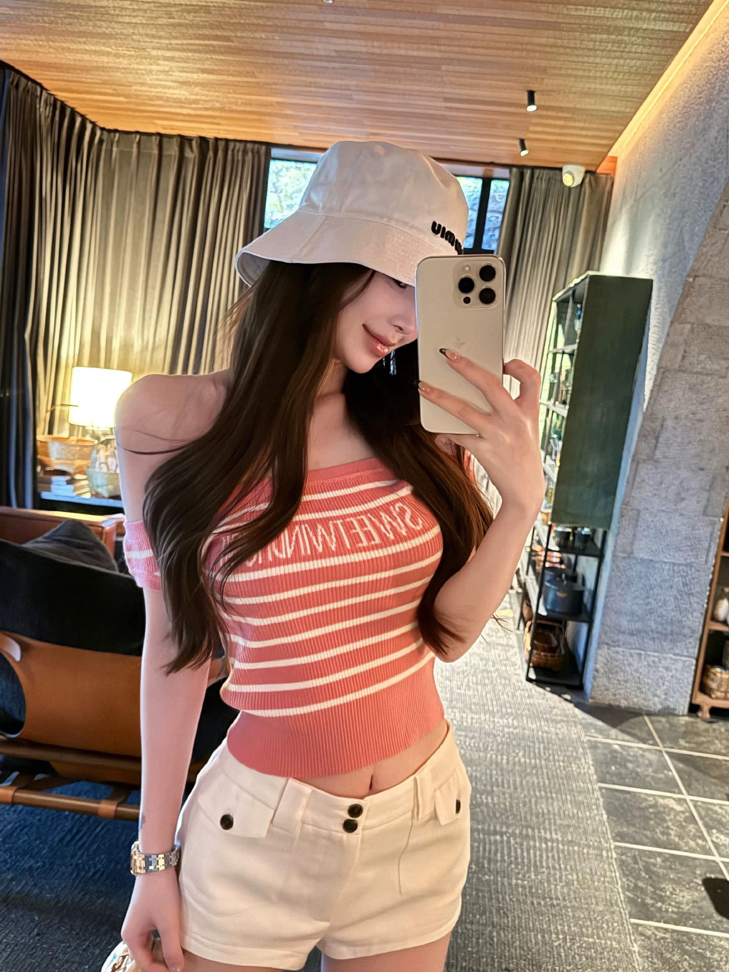 okmashop 한 남쪽 구멍 유럽 니켈 스트라이프 니트 스웨터 여성 여름 순수한 욕망 섹시함 몸매 가꾸기 오프숄더 맨위