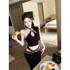 批发辣妹风套装撞色镂空挂脖背心女夏季性感包臀裙子开叉半身裙<b class='q'>两件套</b>