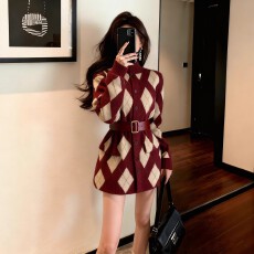 批发2026<b class='q'>春</b>季新款红色菱格纹连衣裙女千金风收腰显瘦气质高级感短裙