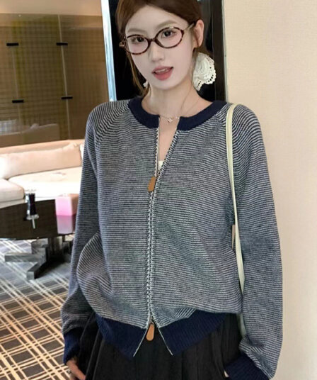 한 부서 배색 파란색 스트라이프 지퍼 스웨터 여성 코트 가을 겨울 느긋한 바람 루즈핏 캐주얼 니트 오픈 가디건 맨위