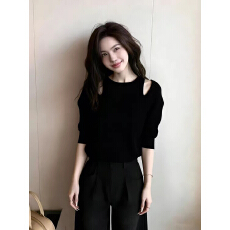 批发小个子早秋法式设计感露肩黑色<b class='q'>中袖</b>上衣女高级感气质显瘦时尚穿搭