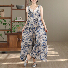 批发实拍宽松休闲V领背带裤女2026夏季复古显瘦气质宽松阔腿<b class='q'>连体裤</b>