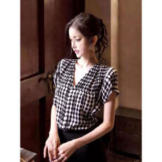 批发法式波点小飞袖衬衫2026春夏时髦高级感气质小衫上衣