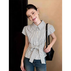 巨好看条纹短袖衬衫女士夏装2026新款夏季穿搭超火衬衣女收腰上衣