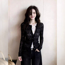 批发独特漂亮超好看上衣女2026年春夏新款设计感小众假两件<b class='q'>蕾丝</b>衬衫女