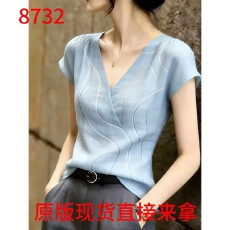批发2026年别致很仙的法式绝美上衣夏季新款重要场合高端独特漂亮女装