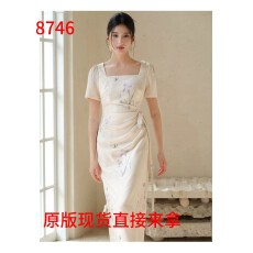 批发新中式国风旗袍女26夏季<b class='q'>新款</b>方领收腰系带提花气质连衣裙