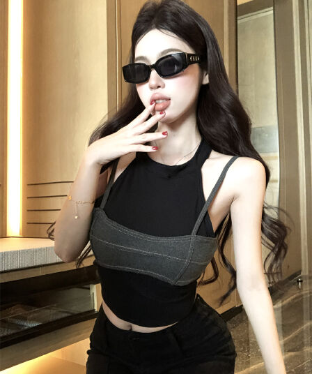실사 정가 디자인 센스 순수한 욕망 차가운 매운맛 회색 싸움 블랙 배색 몸매 가꾸기 슬림해 보이는 섹시함 벨트 가슴 패드 캐미솔