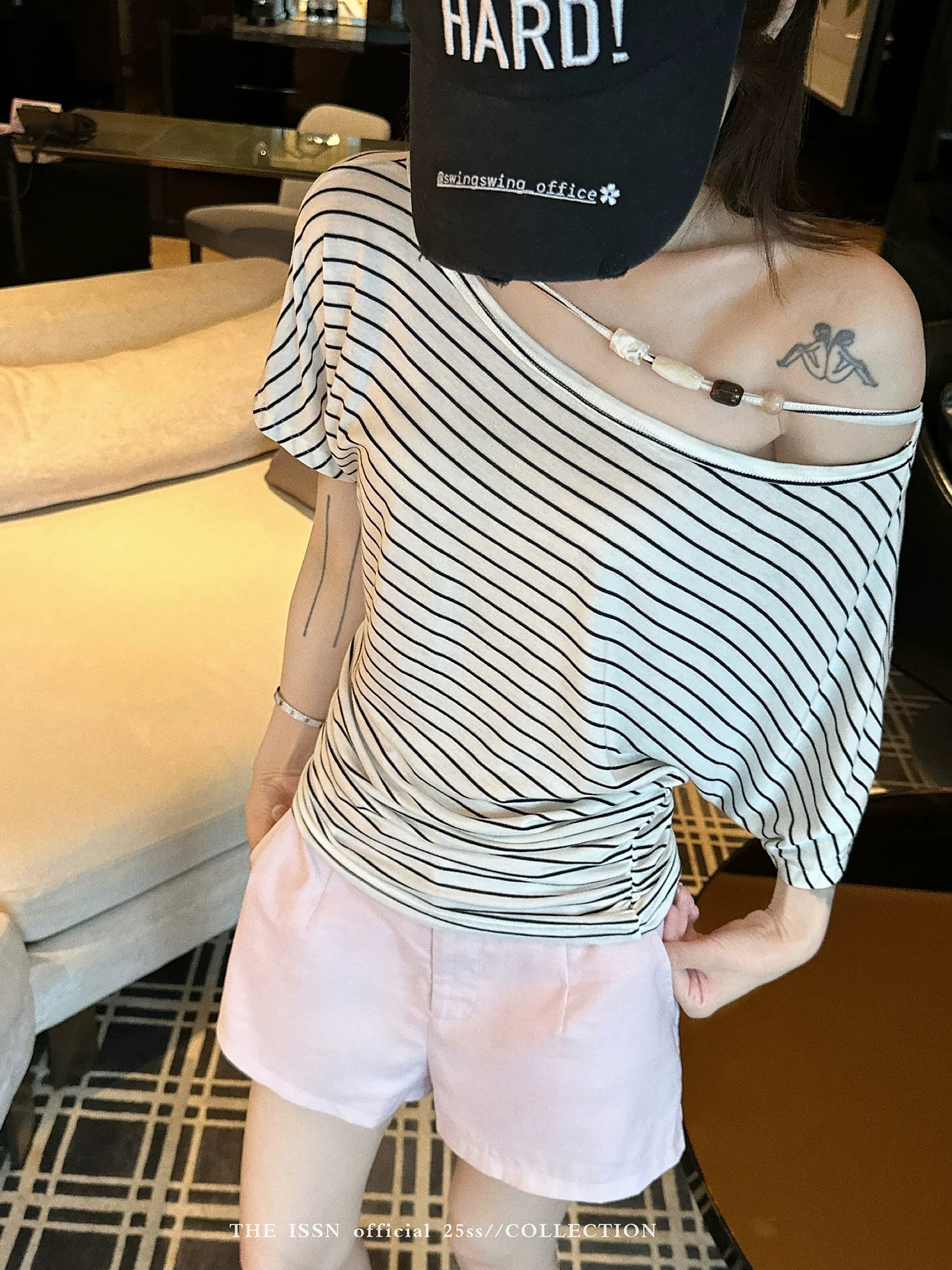 FA36529# 速发天丝羊毛轻薄斜肩条纹挂脖串珠短袖T恤上衣 服裝批發女裝批發服飾貨源