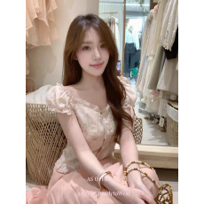 批发有货AS OFFICIAL2026早<b class='q'>春</b>新款花园甜氧感泡泡袖木耳边碎花小衫