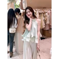 批发甜美立体花朵挂脖背心宽松显瘦百搭蓬蓬荷叶边<b class='q'>无袖</b>上衣