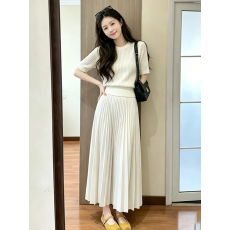 批发法式高级感<b class='q'>白色</b>连衣裙子女夏季2026新款巨好看穿搭一整套<b class='q'>长裙</b>套装