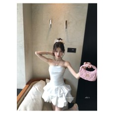 批发矜贵白玫瑰 贵感立体压褶白色修身<b class='q'>抹胸</b>裙蓬蓬花苞<b class='q'>连衣裙</b>