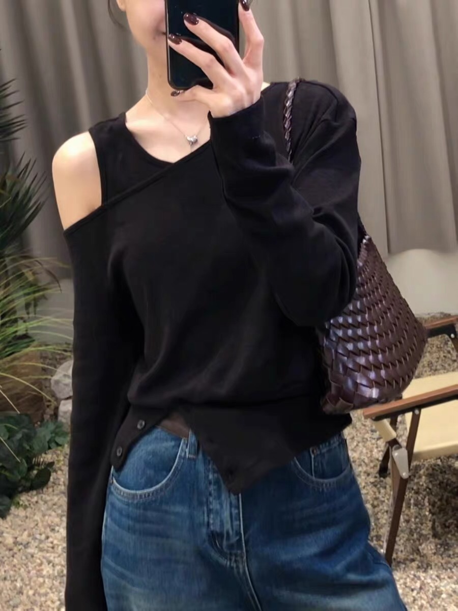 레트로 장난기 넘치는 디자인 센스 측면 오프숄더 페이크 레이어드 슬림해 보이는 맨위 품격 패션 티셔츠 여성