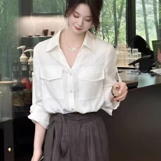 批发法式白色V领衬衫春秋2025新款设计感小众职业衬衣高级感减龄上衣