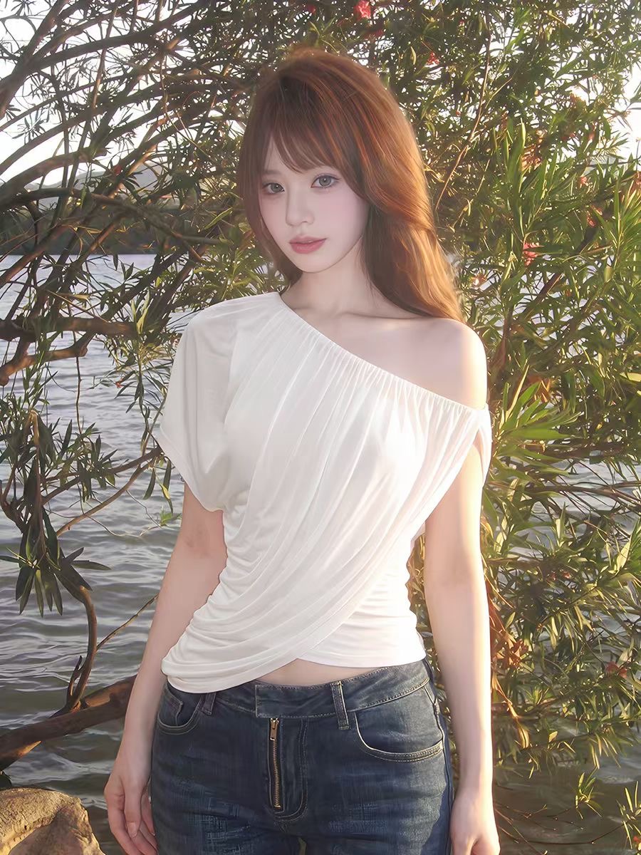 아메리칸 핫걸 화이트 비스듬한 어깨 주름 반팔 티셔츠 여성 여름 디자인 센스 불규칙 허리 수축 슬림해 보이는 맨위
