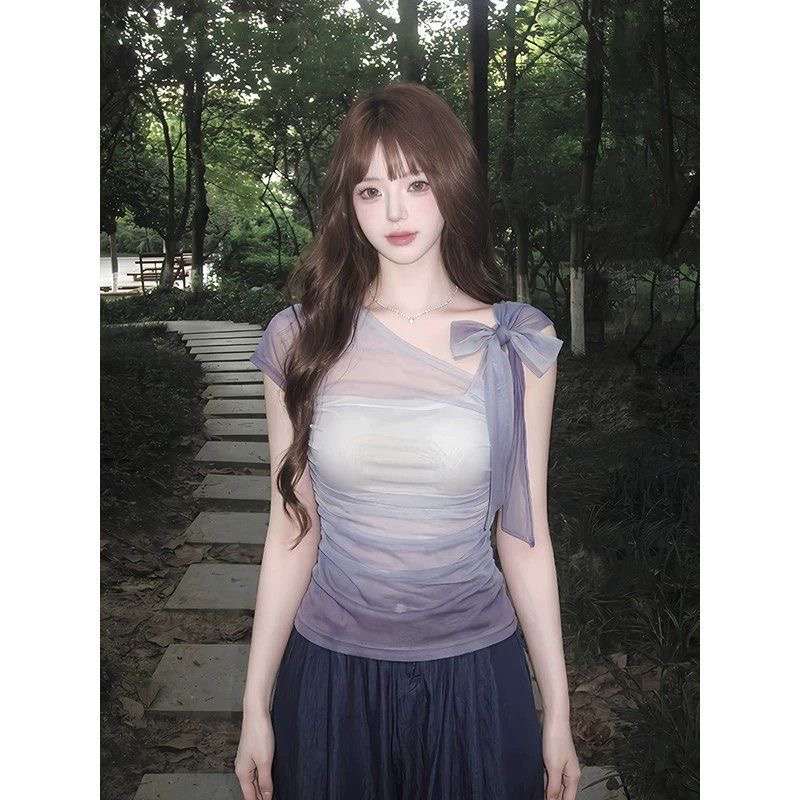 한 부서 품격 비스듬한 어깨 티셔츠 여성 여름 보라색 자이언트 잘 생긴 몸매 가꾸기 반팔 셔츠 홀로우 아웃 허리 수축 아름다운 맨위