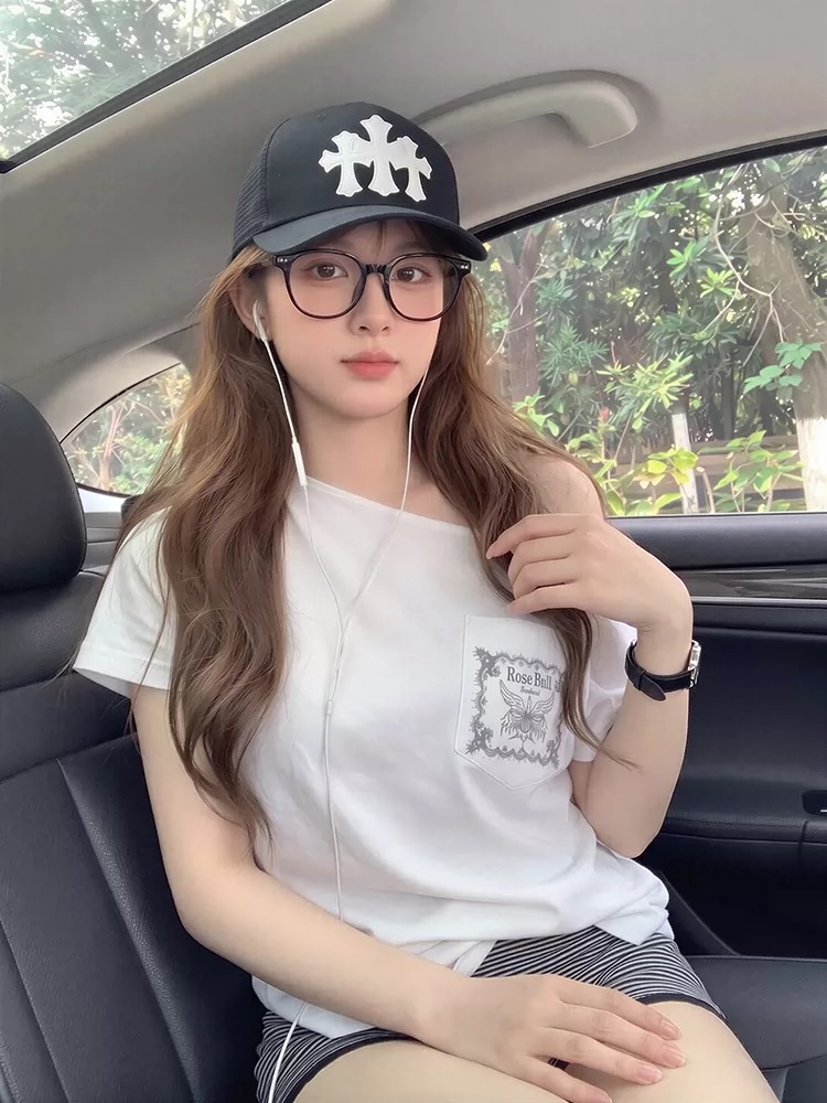 rase le sol butterfly letter 화이트 비스듬한 어깨 주머니 티셔츠 루즈핏 반팔 맨위
