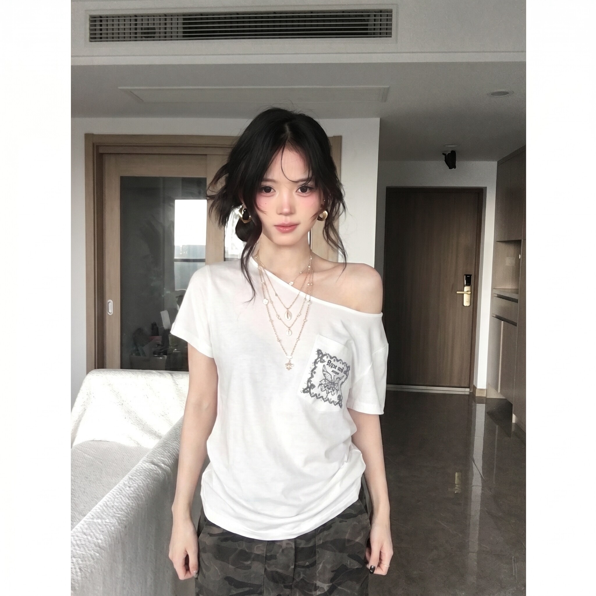 260 그램 사람들 면 한 부서 느긋한 비스듬한 어깨 티셔츠 여성 여름 디자인 센스 주머니 프린트 루즈핏 슬림해 보이는 오프숄더 맨위