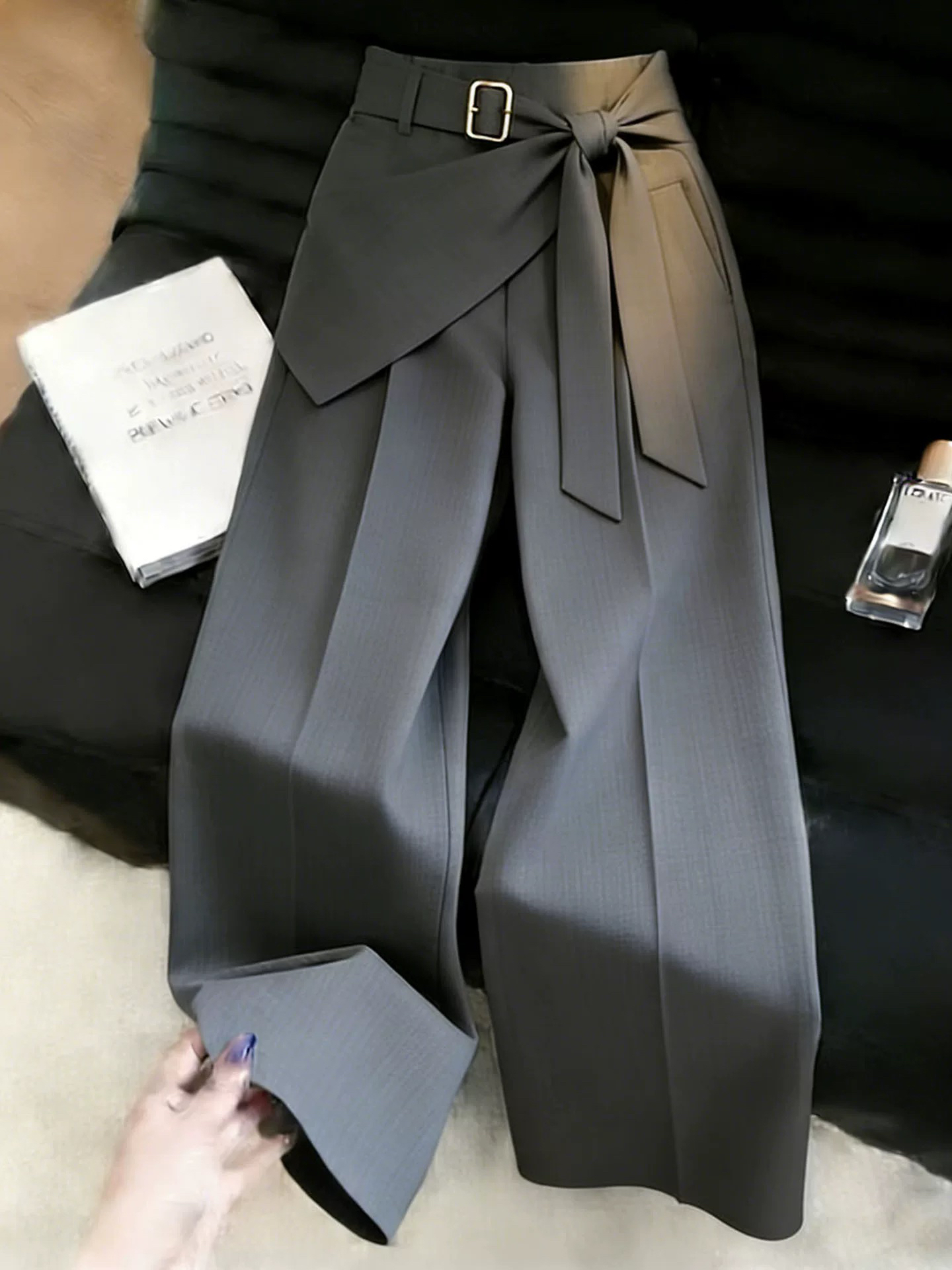 회색 방귀 커튼 정장 바지 여성 2026 년 여름 인기 새로운 작은 대중 고급 패션 한국 스타일 품격 와이드 레그 팬츠