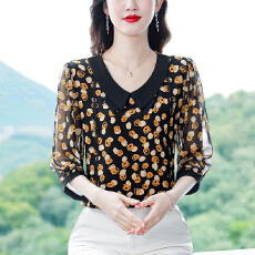 批发<b class='q'>娃娃领</b>时尚减龄雪纺小衫女2026夏季新款气质碎花薄款大码<b class='q'>雪纺衫女</b>