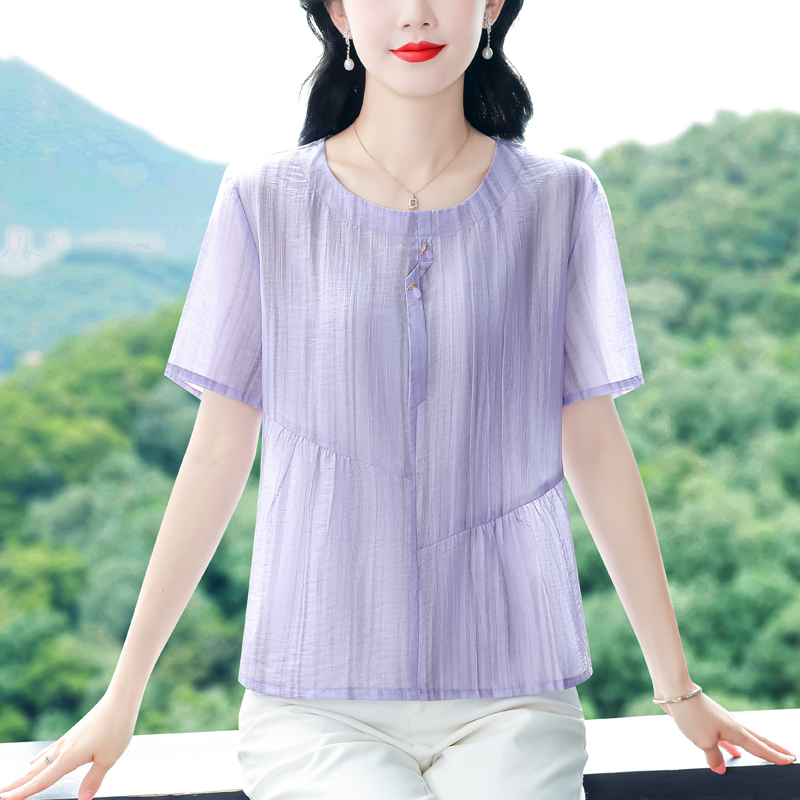 2026 새로운 엄마 여름 드레스 반팔 티셔츠 패션 외국 가스 얇은 스타일 중년 및 고령자 여성 의류 라운드 넥 작은 셔츠 맨위