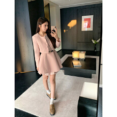 批发粉色中长款配腰带千金感裙子外套套装<b class='q'>冬</b>季千金风套装女