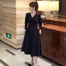 批发法式赫本风黑色打底连衣裙2025年<b class='q'>春</b>款内搭长裙女气质高级感小黑裙