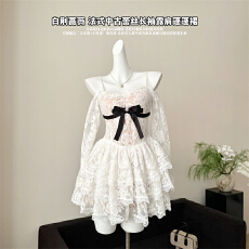 批发Tomoyois 白荆蔷薇 法式中古蕾丝长袖露肩约会公主<b class='q'>蓬蓬裙</b>