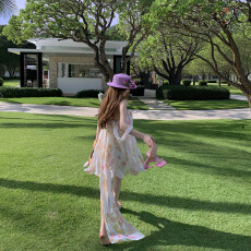 批发度假风高级感<b class='q'>雪纺</b>抹胸印花飘带<b class='q'>连衣裙</b>海岛拍照夏季气质一字肩短裙