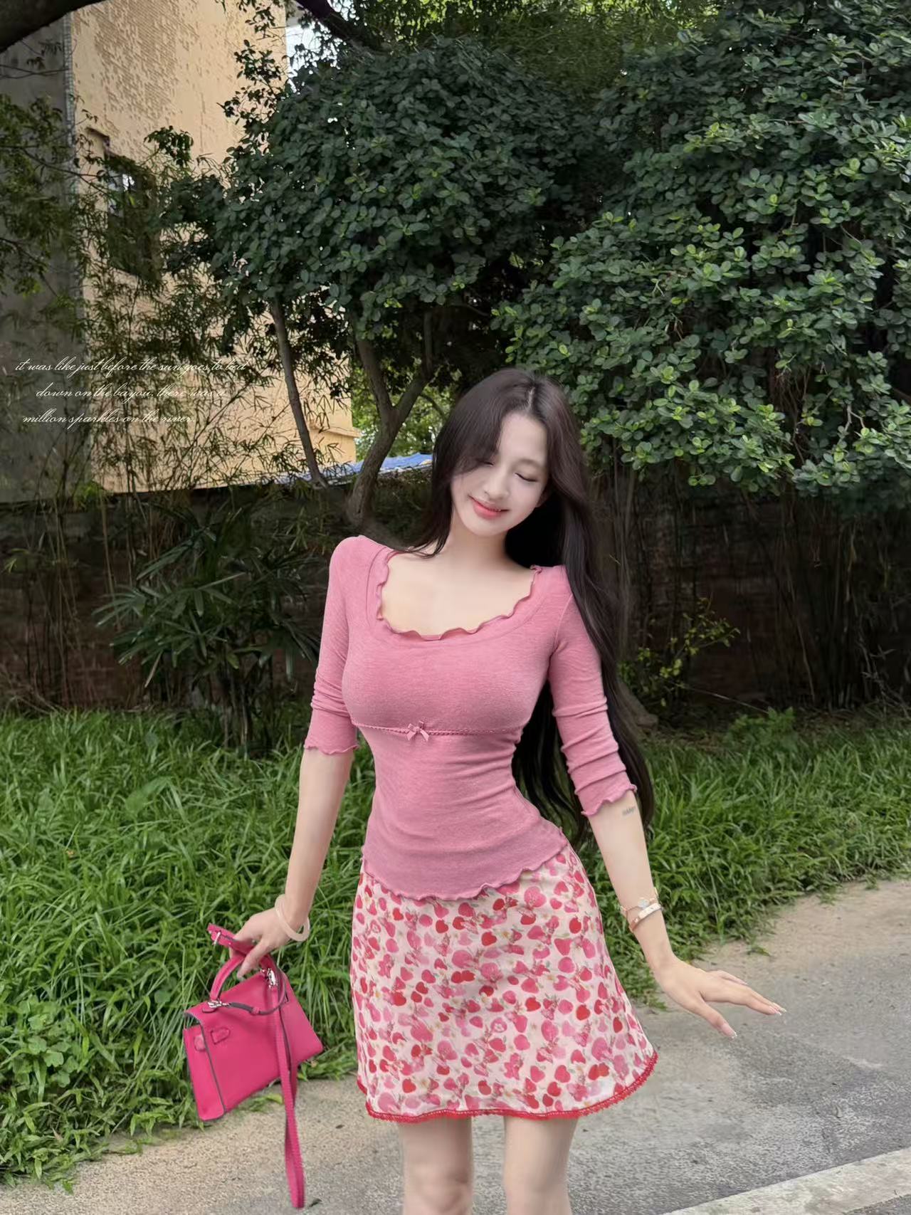 실사 정가 딸기 소녀 흔들다 칼라 중간 소매 얇은 스타일 티셔츠 하이웨이스트 꽃무늬 장미 빨간색 반신 치마 세트