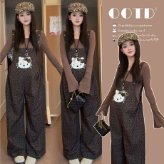 批发2026春季新品针织打底+豹纹卡通孕妇背带裤<b class='q'>时尚</b>两件套套装