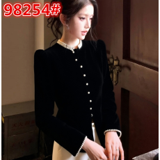 批发法式富家千金感黑色钉珠上衣秋季新款复古时尚气质高级感<b class='q'>长袖</b><b class='q'>衬衫</b>