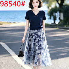 批发夏季时尚盘扣<b class='q'>针织</b>上衣+松紧腰网纱半裙