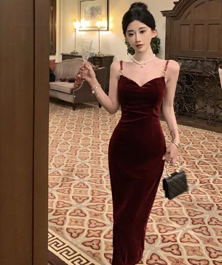 실사 봄 레트로 고급 센스 슬림해 보이는 벨벳 슬립 드레스 로얄 자매 바람 몸매 가꾸기 타이트 스커트 바지 스커트