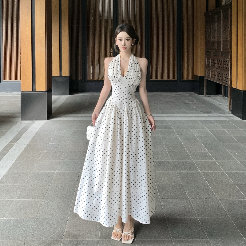 실사 여름 고급 센스 품격 V넥 허리 수축 큰 진자 롱 스커트 프랑스식 로얄 자매 바람 도트 무늬 행침 목 드레스