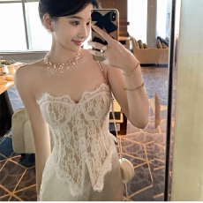 批发纯欲风蕾丝拼接鱼骨纽扣吊带高品质感轻奢名媛风蕾丝抹胸可外穿