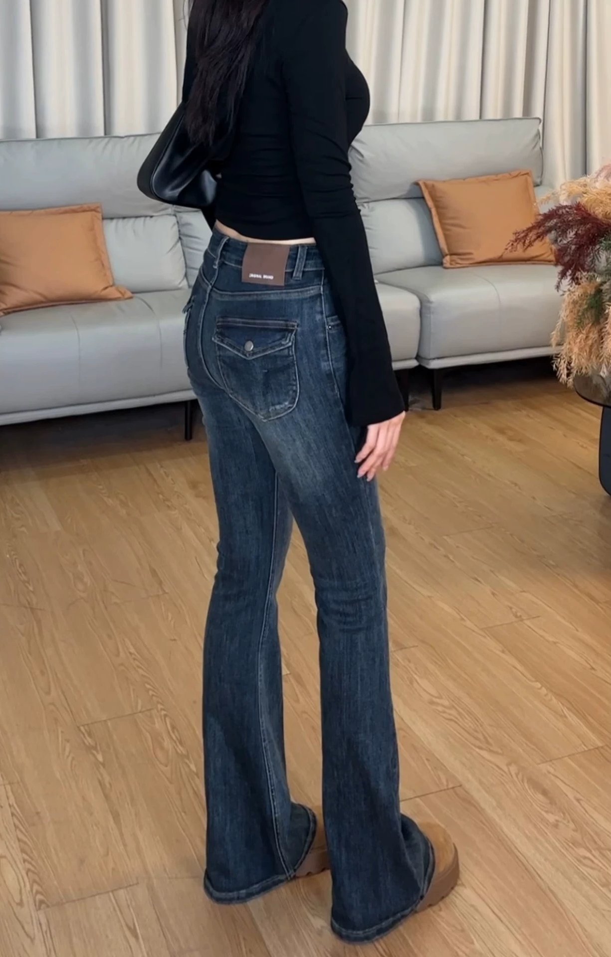 设计感微喇叭牛仔裤女春秋小个子气质高腰显瘦马蹄裤  服裝批發女裝批發服飾貨源