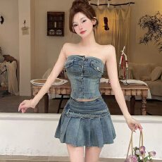 批发实拍美式辣妹风女神范性感单排扣抹胸背心修身百褶牛仔短裙两件套