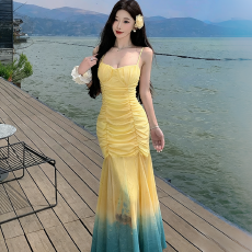 批发实拍假日绝美度海岛假感渐变色落日扎染网纱吊带长<b class='q'>裙</b><b class='q'>鱼尾</b>连衣<b class='q'>裙</b>