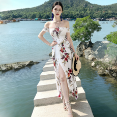批发实拍海边渡假一字肩抹胸碎花连衣裙夏季<b class='q'>性感</b>开叉露肩宴会礼服长裙
