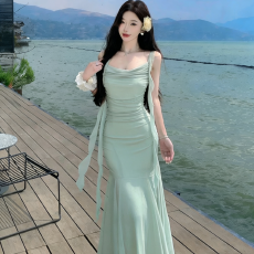 批发实拍法式绝美网纱吊带<b class='q'>连衣裙</b>女夏季海边度假气质收腰包臀鱼尾长裙