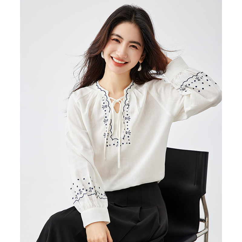 라이 경기 서울 주간 실크 긴팔 여성 셔츠 2026 봄 가을 새로운 자수 무거운 작업 프랑스식 작은 키 맨위