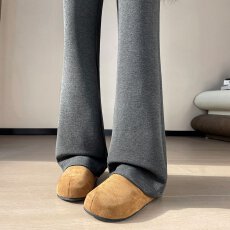 批发实拍2025秋冬新款窄版直筒<b class='q'>休闲</b>微喇拖地裤高腰羊绒糯米裤女