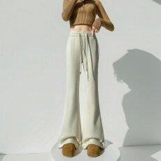 批发实拍2025秋冬<b class='q'>新款</b>米白色休闲阔腿<b class='q'>裤</b><b class='q'>高腰</b>羊绒卫<b class='q'>裤</b>醋酸羊毛微喇<b class='q'>裤</b>女