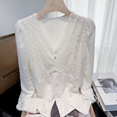 批发实拍 秋冬加绒加厚v领蕾丝泡泡袖外穿长袖<b class='q'>衬衫</b>温柔百搭内搭打底衫