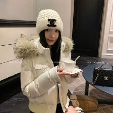 批发2026新款超好看口袋短款连帽大毛领羽绒棉服女保暖冬季外套女