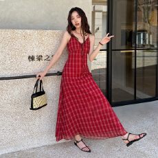批发复古美高风格子裙气质吊带显瘦显白飘逸<b class='q'>连衣裙</b>