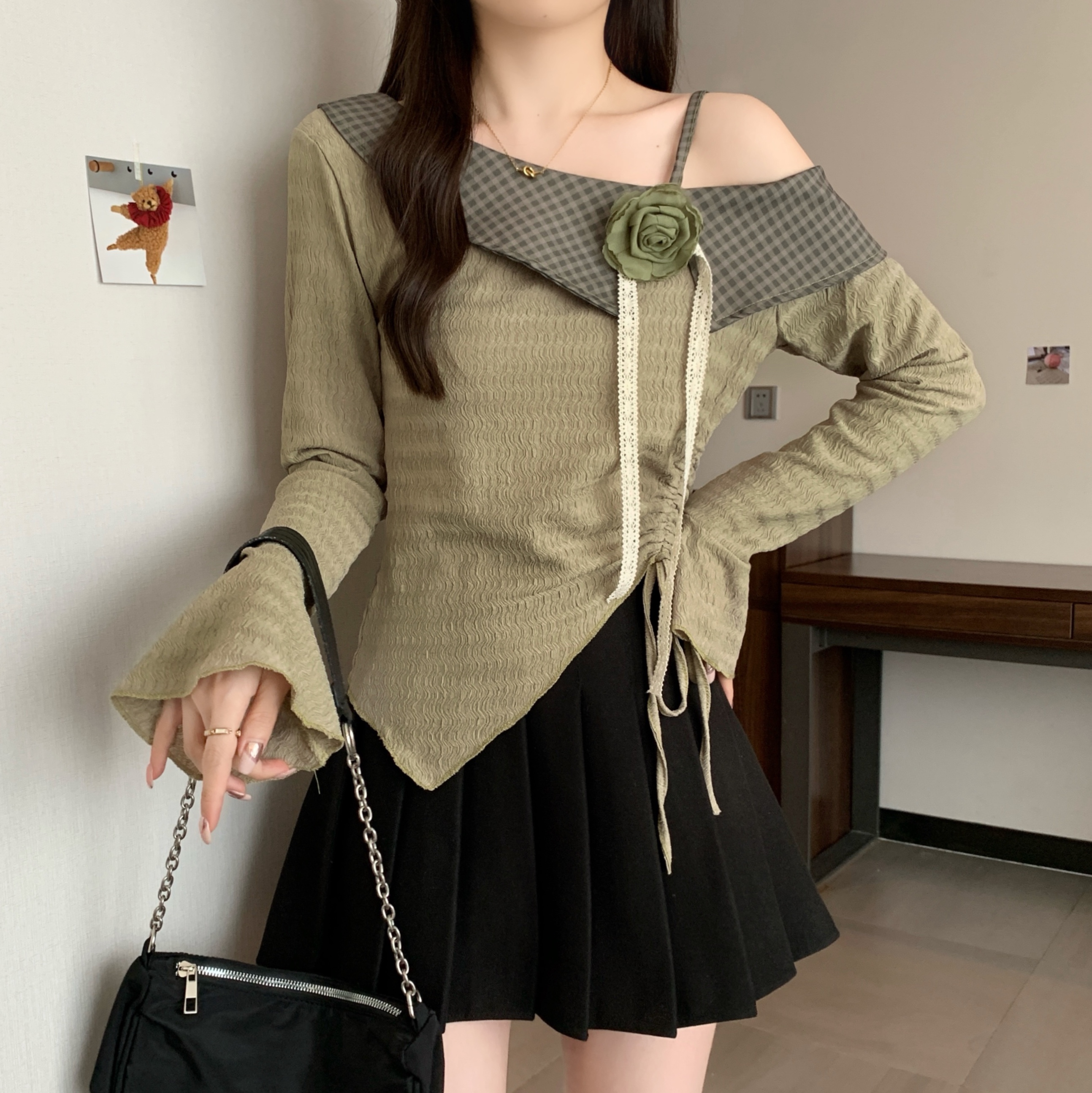 FA36927# 大码早秋新款韩版甜美温柔风气质少女风斜肩抽绳不规则上衣女 服裝批發女裝批發服飾貨源