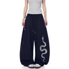 批发美式复古蛇年烫钻印花弯刀卫裤<b class='q'>男</b>女爵士舞宽松阔腿裤潮